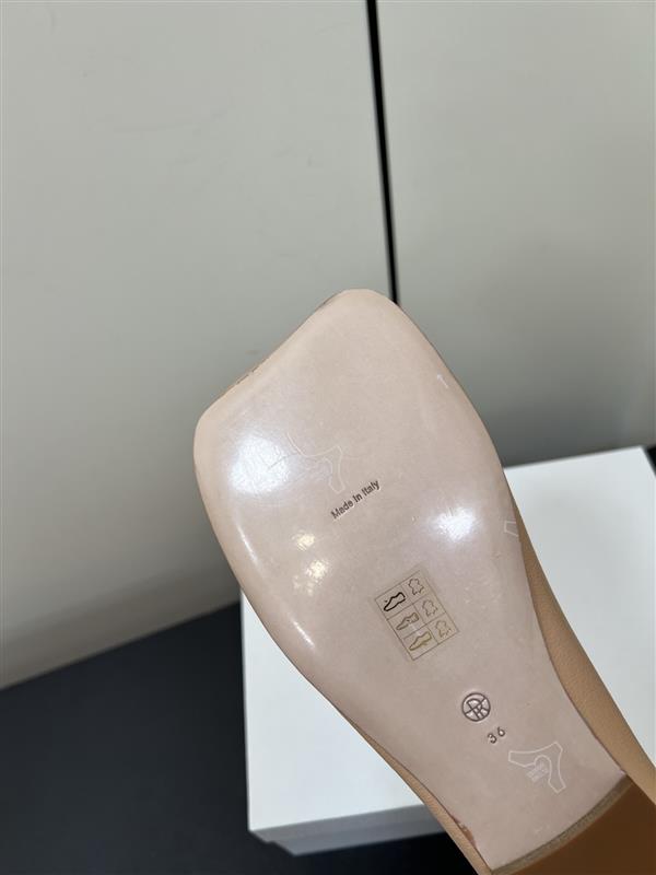 2025112812815177 310